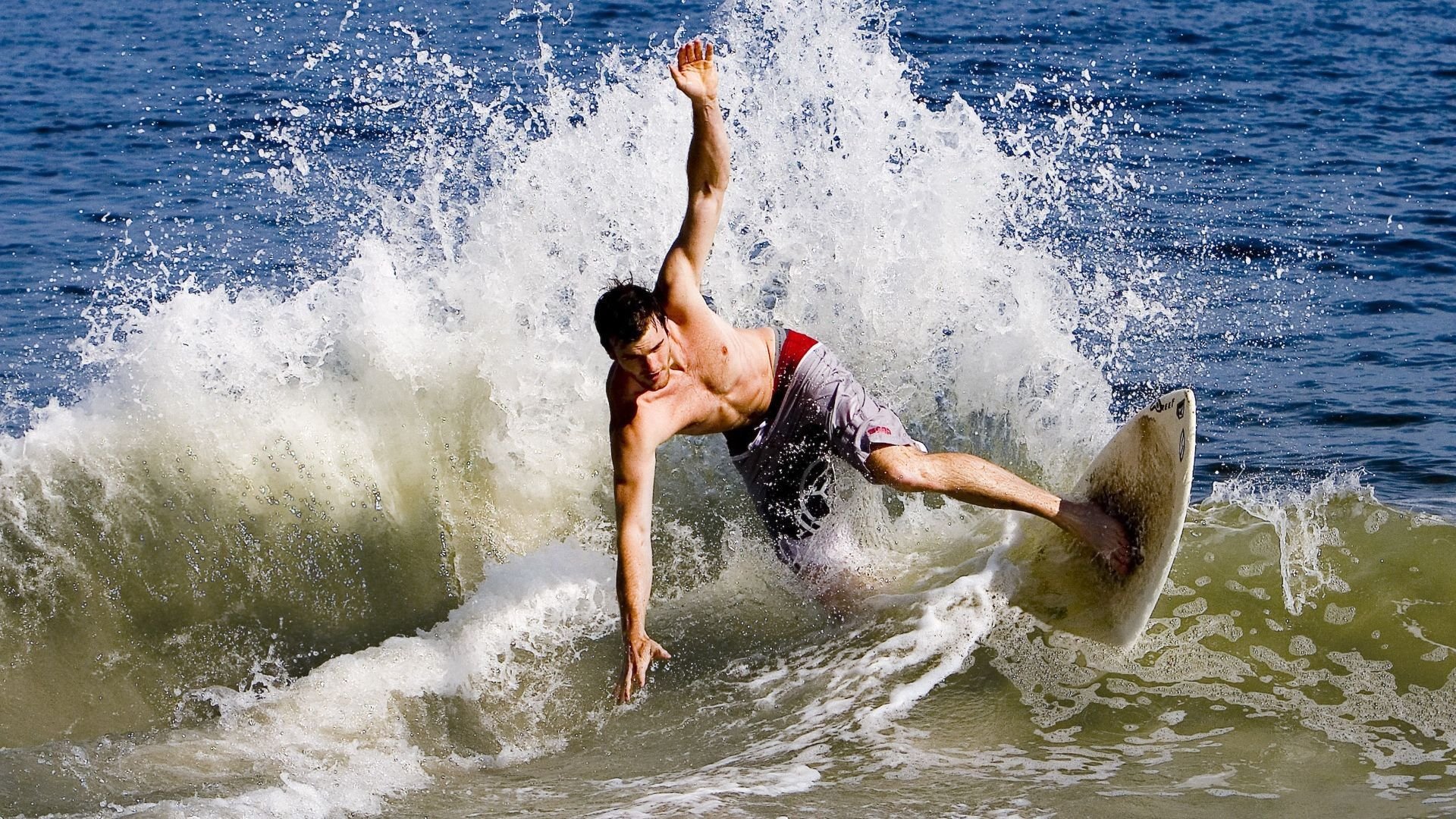 德甲半决赛爆出冷门！曼联爆冷辽宁男篮，争冠形势突变